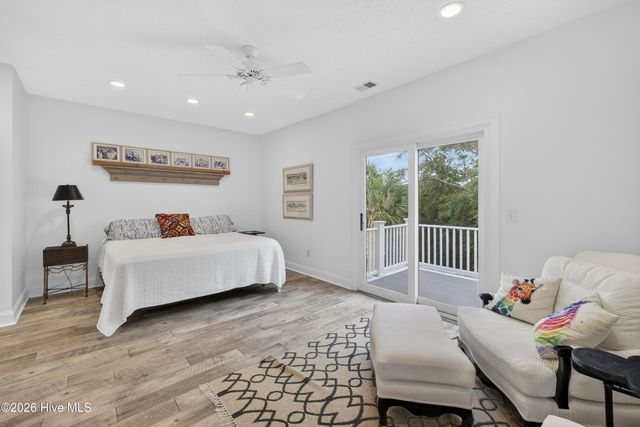 9402 Voyagers Way, Wilmington, NC 28412