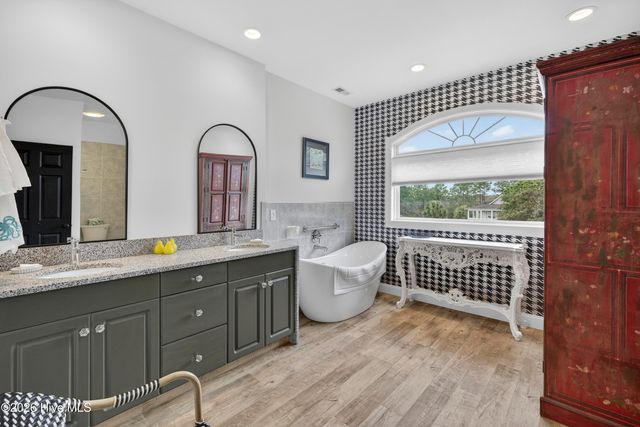 9402 Voyagers Way, Wilmington, NC 28412