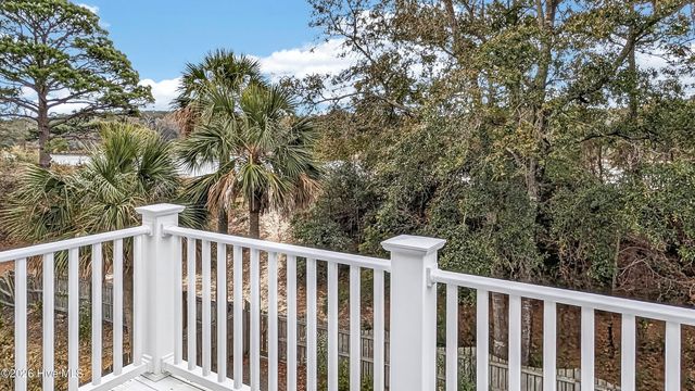 9402 Voyagers Way, Wilmington, NC 28412