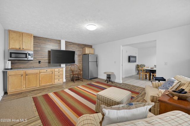 9402 Voyagers Way, Wilmington, NC 28412