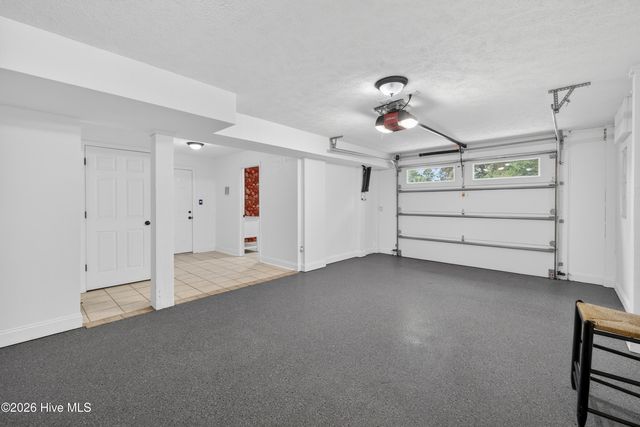 9402 Voyagers Way, Wilmington, NC 28412