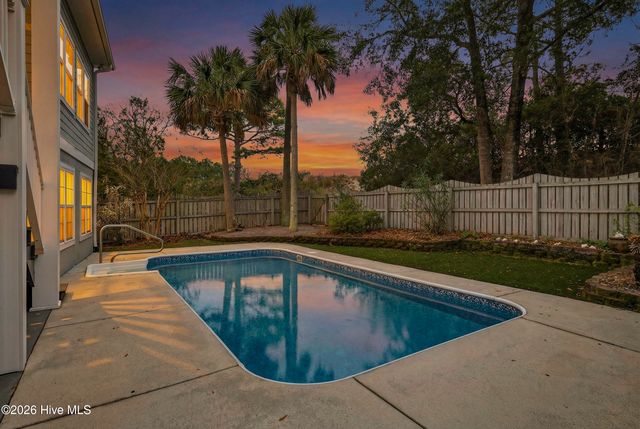 9402 Voyagers Way, Wilmington, NC 28412