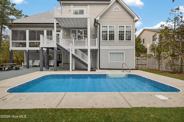 9402 Voyagers Way, Wilmington, NC 28412