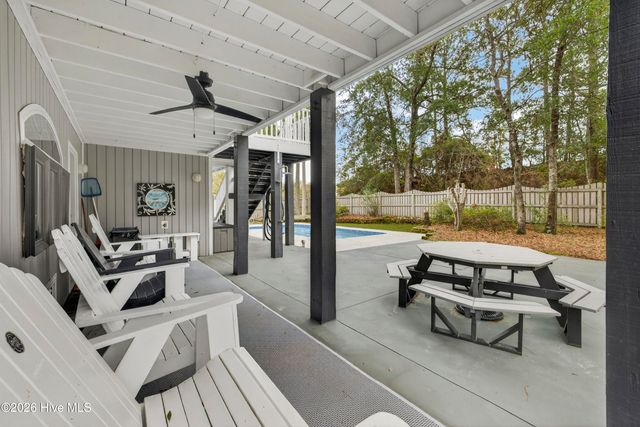 9402 Voyagers Way, Wilmington, NC 28412