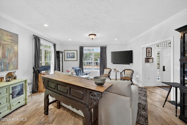 9402 Voyagers Way, Wilmington, NC 28412