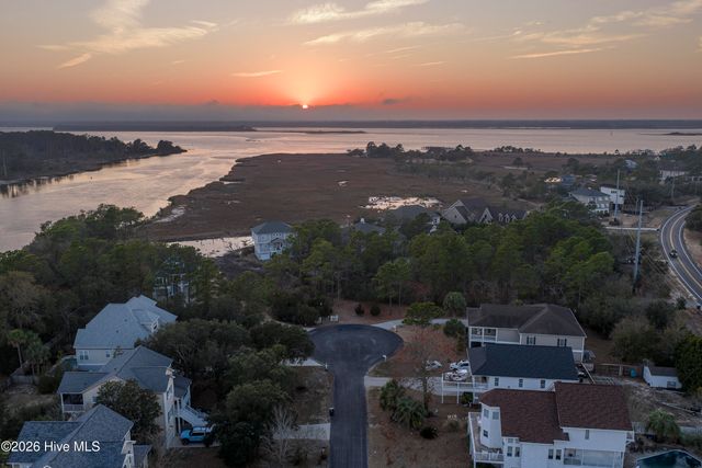 9402 Voyagers Way, Wilmington, NC 28412