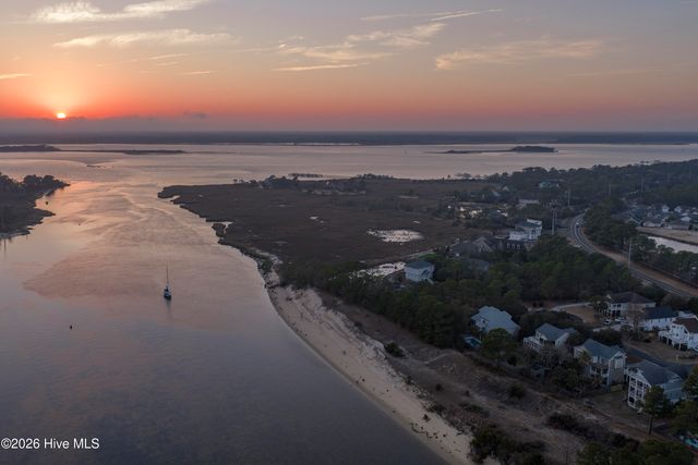 9402 Voyagers Way, Wilmington, NC 28412