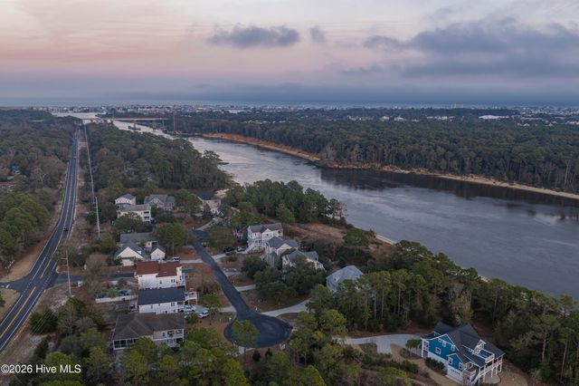 9402 Voyagers Way, Wilmington, NC 28412