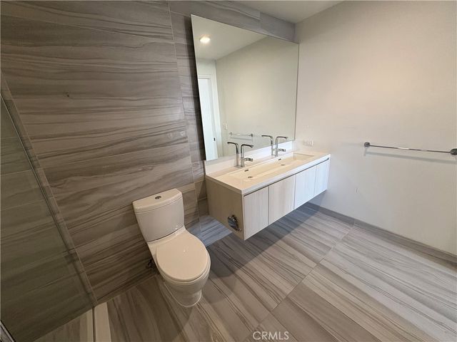 1050 S Grand 1003, Los Angeles, CA 90015