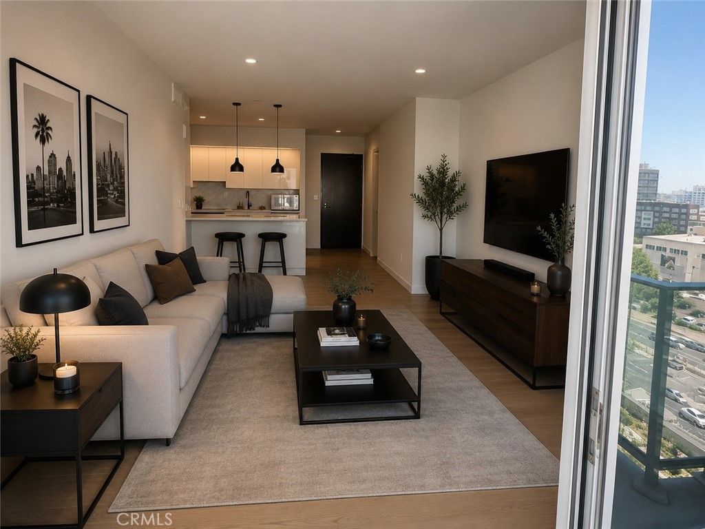 1050 S Grand 1003, Los Angeles, CA 90015