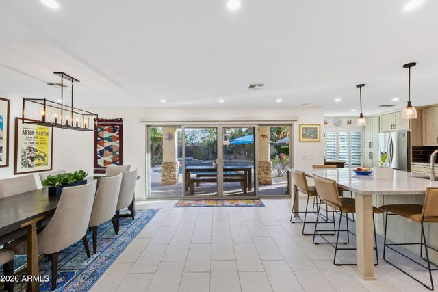 2045 E RUBY Lane, Phoenix, AZ 85024