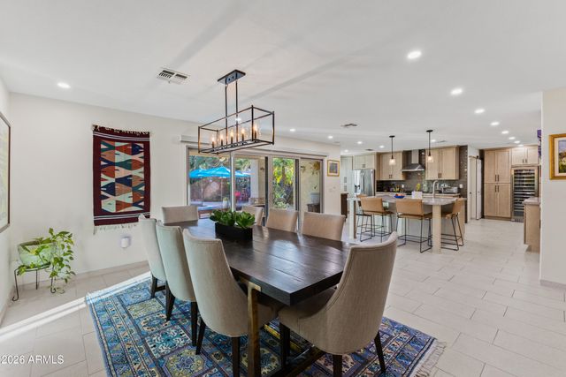 2045 E RUBY Lane, Phoenix, AZ 85024