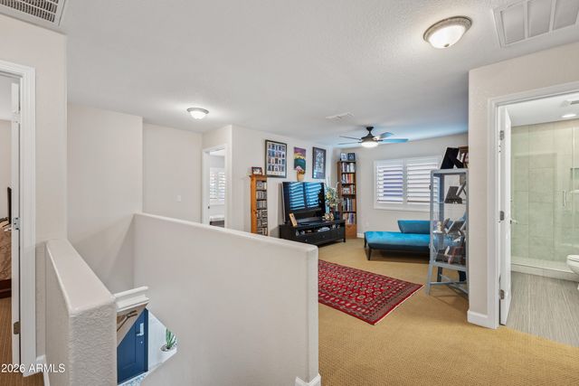 2045 E RUBY Lane, Phoenix, AZ 85024