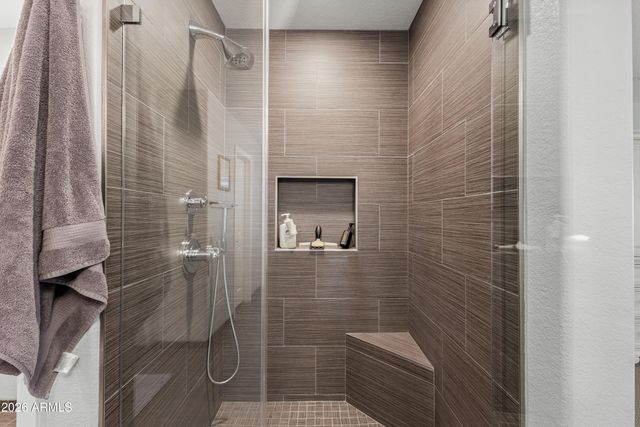 2045 E RUBY Lane, Phoenix, AZ 85024