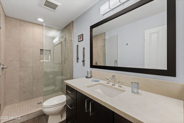 2045 E RUBY Lane, Phoenix, AZ 85024