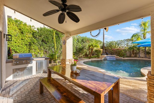 2045 E RUBY Lane, Phoenix, AZ 85024