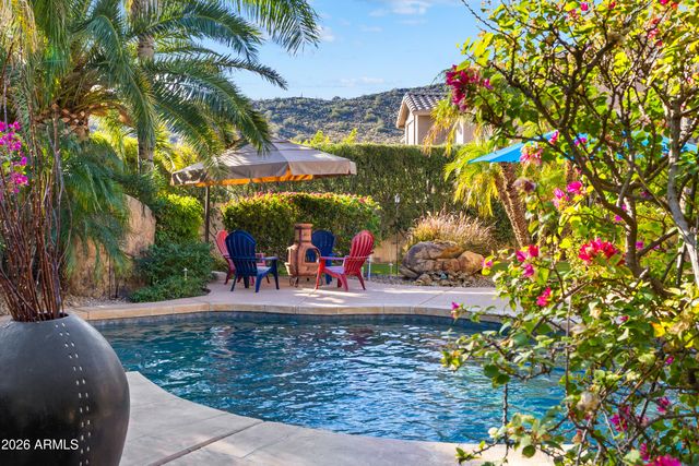 2045 E RUBY Lane, Phoenix, AZ 85024