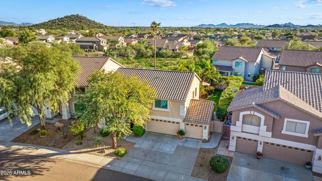 2045 E RUBY Lane, Phoenix, AZ 85024