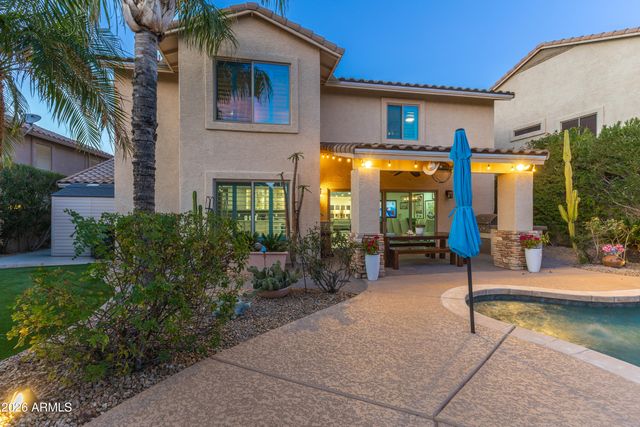 2045 E RUBY Lane, Phoenix, AZ 85024