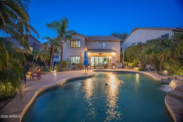 2045 E RUBY Lane, Phoenix, AZ 85024