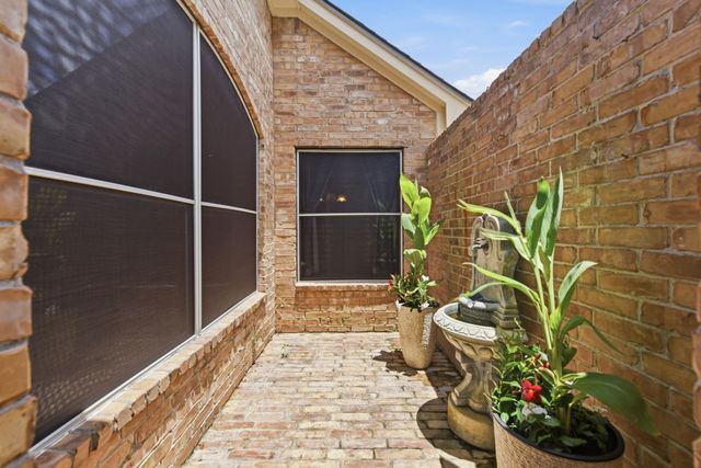 2311 Fairway Pointe Drive, League City, TX 77573