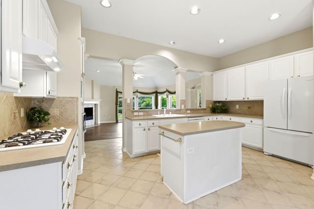 2311 Fairway Pointe Drive, League City, TX 77573