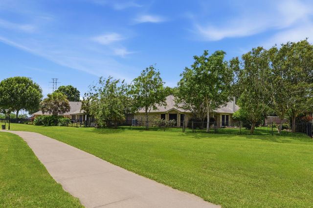 2311 Fairway Pointe Drive, League City, TX 77573
