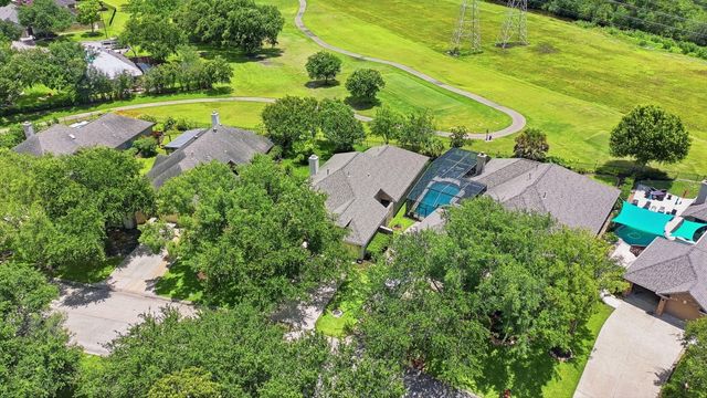 2311 Fairway Pointe Drive, League City, TX 77573