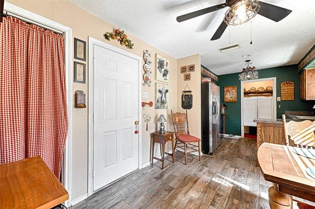 240 Dewey Court, Irving, TX 75060