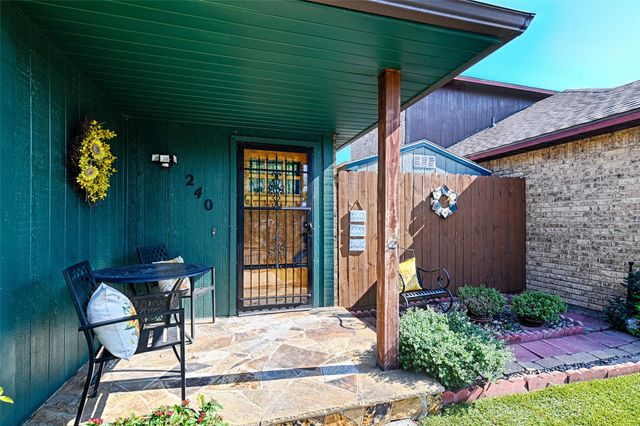 240 Dewey Court, Irving, TX 75060