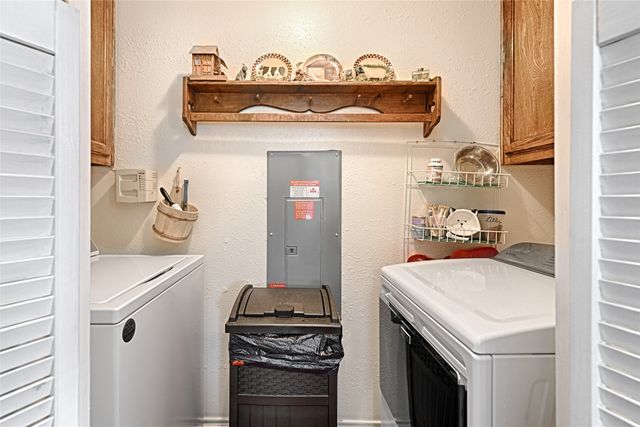 240 Dewey Court, Irving, TX 75060