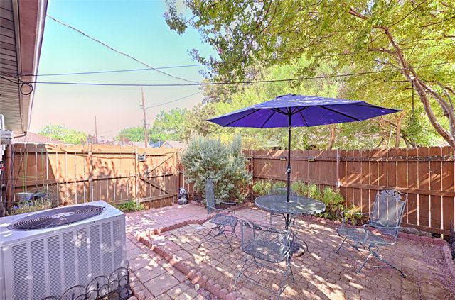 240 Dewey Court, Irving, TX 75060