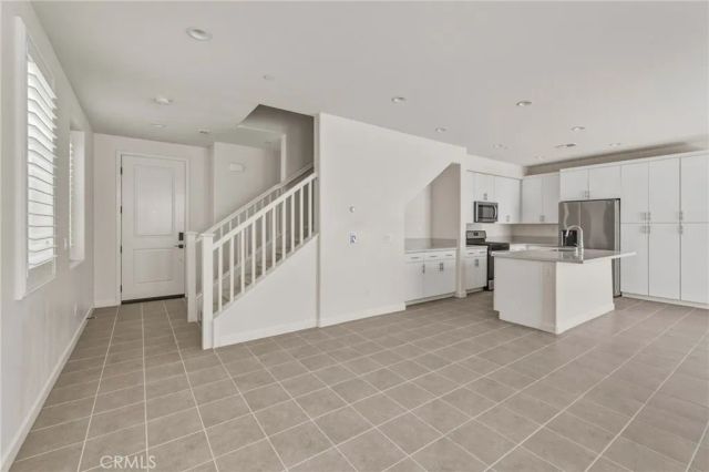 15982 Parkhouse 2, Fontana, CA 92336