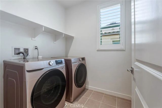 15982 Parkhouse 2, Fontana, CA 92336