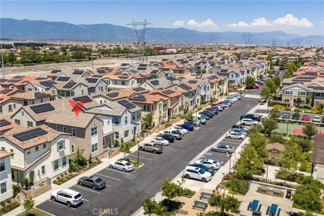 15982 Parkhouse 2, Fontana, CA 92336