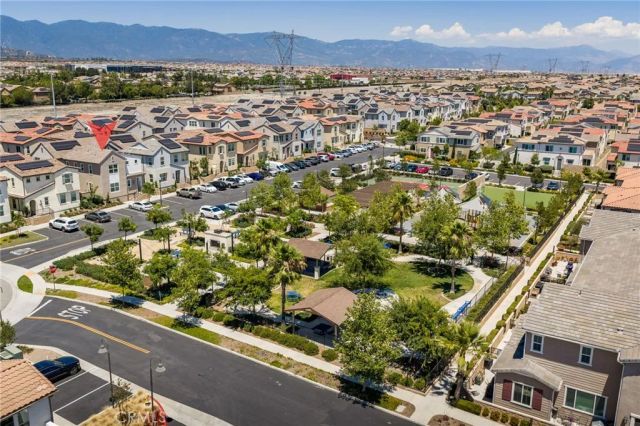 15982 Parkhouse 2, Fontana, CA 92336