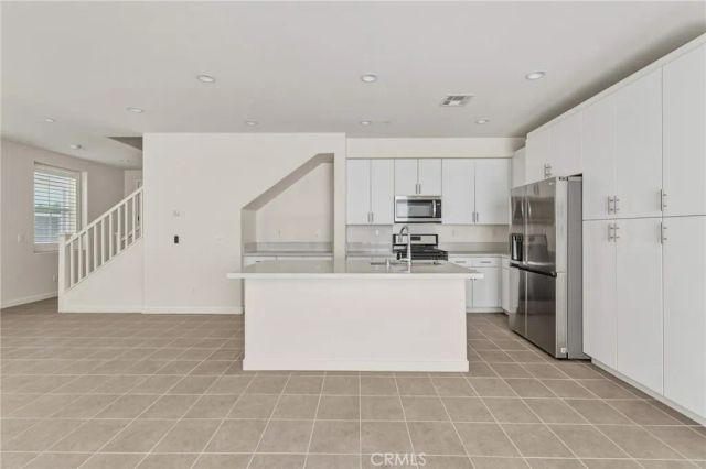 15982 Parkhouse 2, Fontana, CA 92336