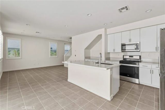 15982 Parkhouse 2, Fontana, CA 92336