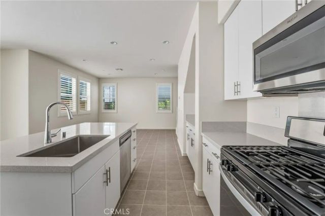 15982 Parkhouse 2, Fontana, CA 92336