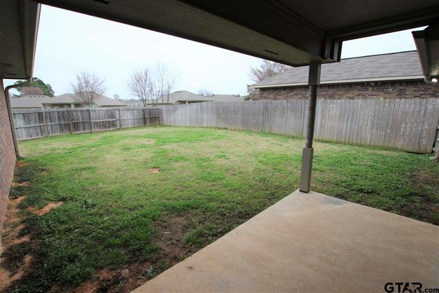 19401 King Ranch Dr., Flint, TX 75762