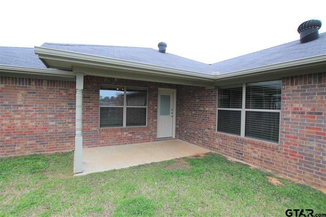 19401 King Ranch Dr., Flint, TX 75762