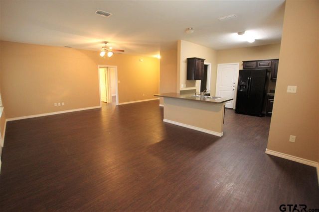 19401 King Ranch Dr., Flint, TX 75762