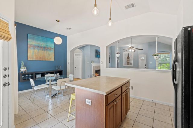 1900 Melissa Oaks LN, Austin, TX 78744