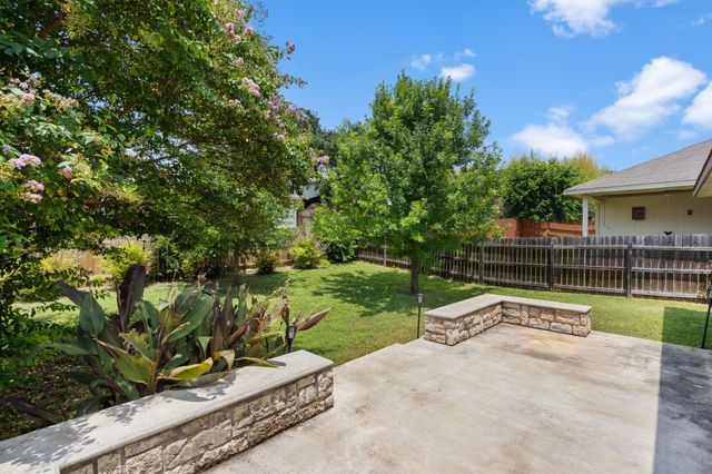 1900 Melissa Oaks LN, Austin, TX 78744