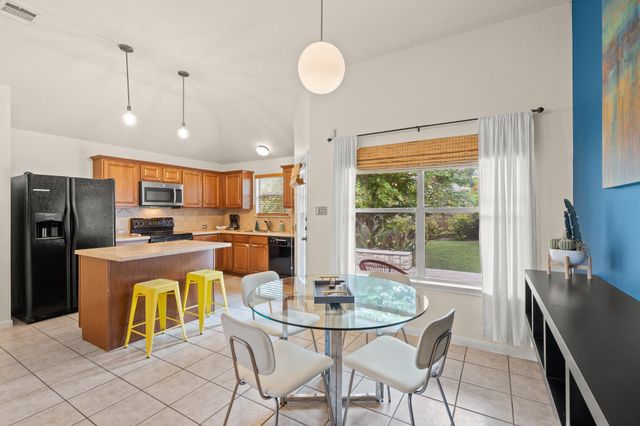 1900 Melissa Oaks LN, Austin, TX 78744