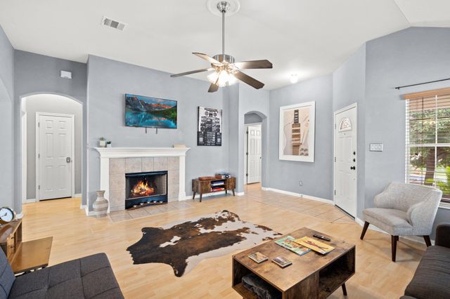 1900 Melissa Oaks LN, Austin, TX 78744