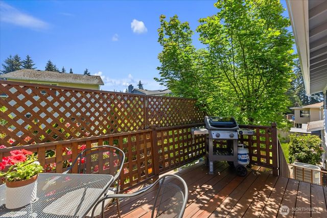 17631 69th Place W, Edmonds, WA 98026