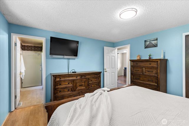 17631 69th Place W, Edmonds, WA 98026