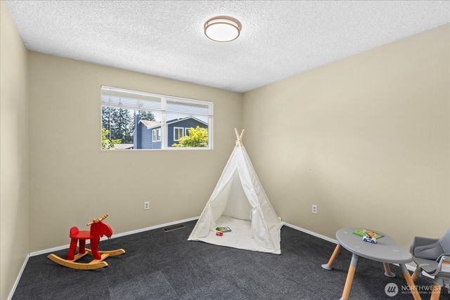 17631 69th Place W, Edmonds, WA 98026