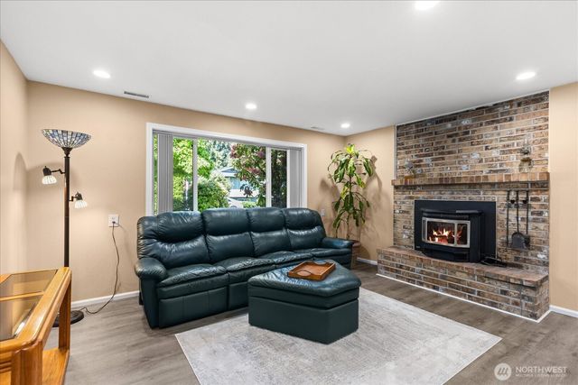 17631 69th Place W, Edmonds, WA 98026